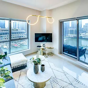 Bay Central, Marina Apartment